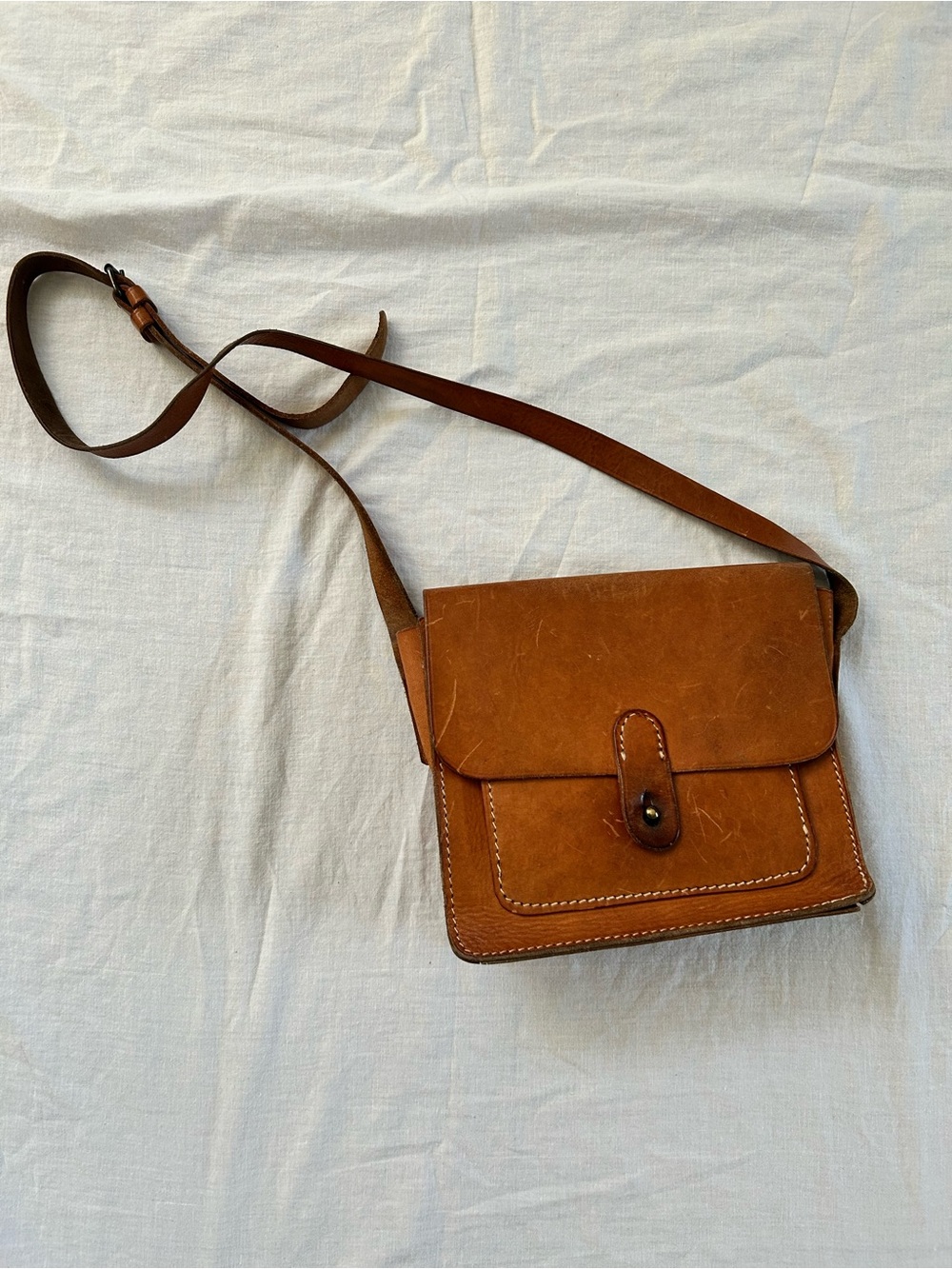 Vintage Classic Brown Leather Crossbody Bag